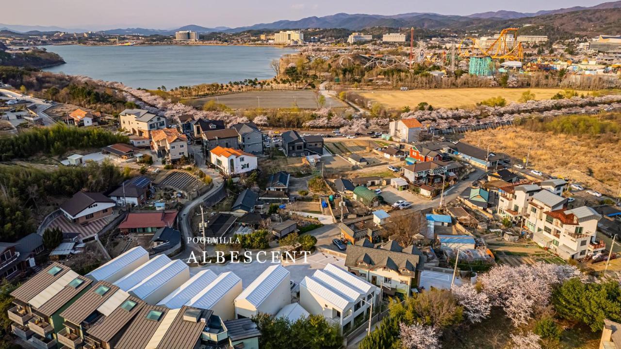 Albescent Poolvilla Кёнджу Экстерьер фото