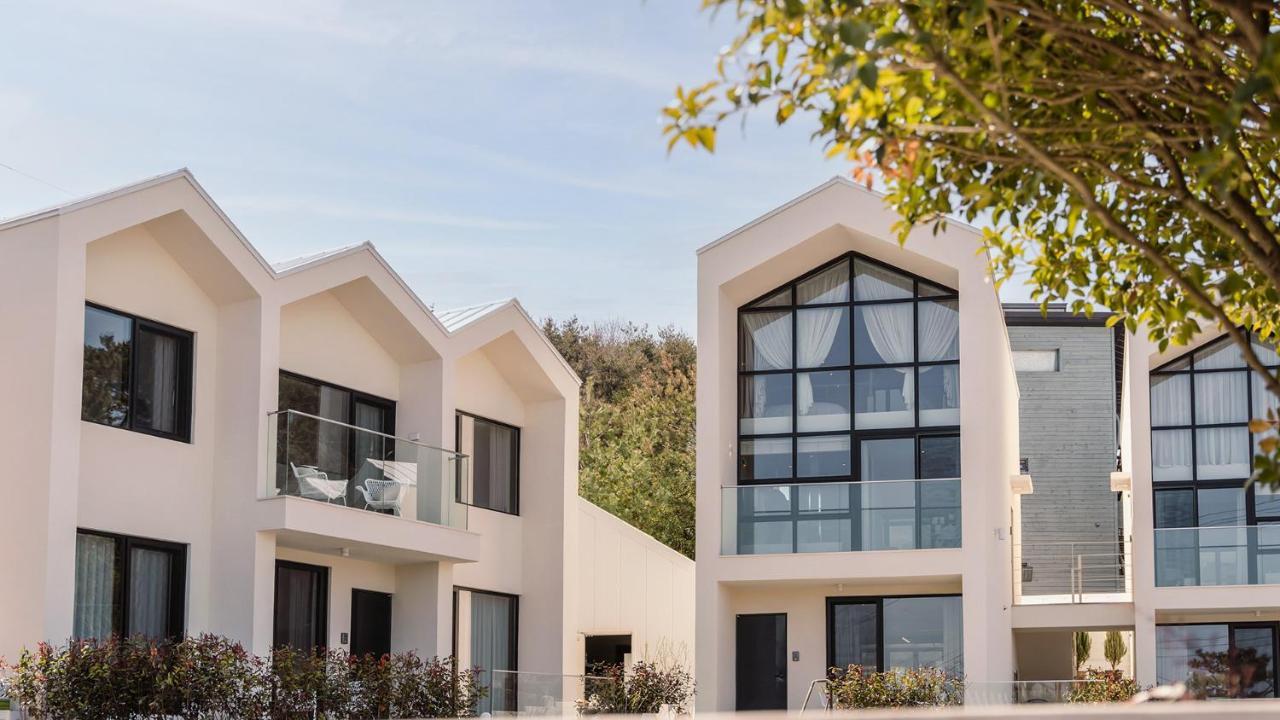 Albescent Poolvilla Кёнджу Экстерьер фото
